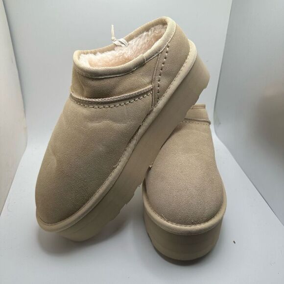 CUSHIONAIRE Women's Genuine Suede Cozy Mule Platform +Memory Foam 10 SAND NWT - Picture 7 of 7